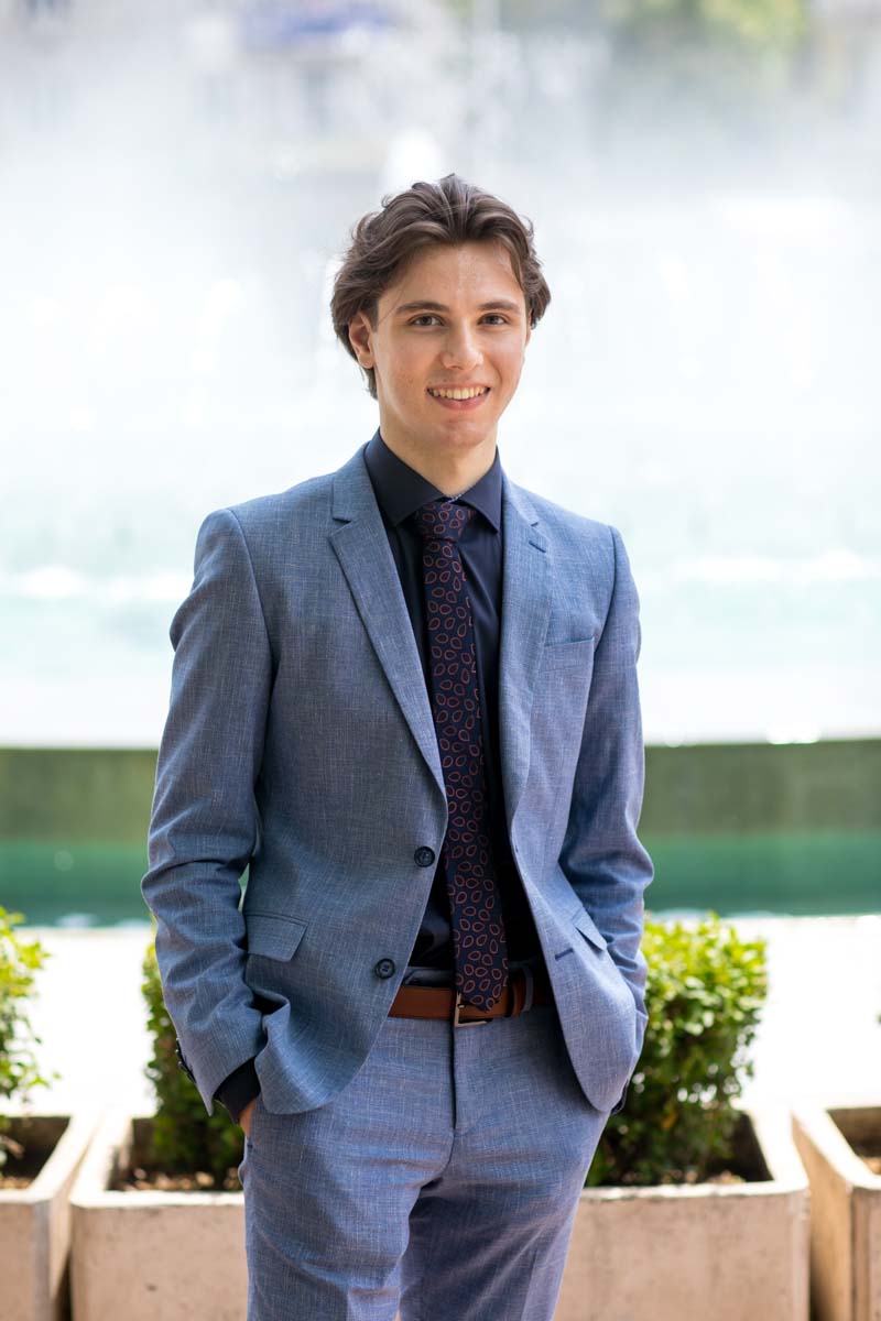 Индивидуално фотозаснемане за абитуриенти