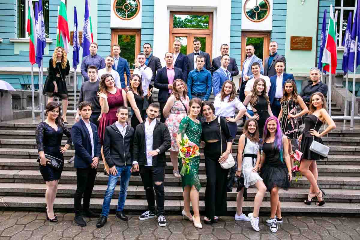 Заснемане на абсолвентски бал