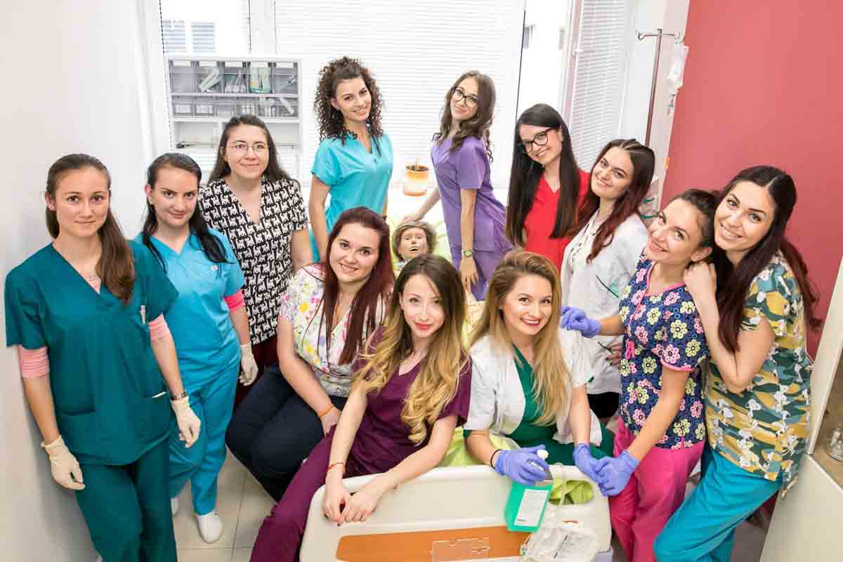 Заснемане на абсолвентски бал