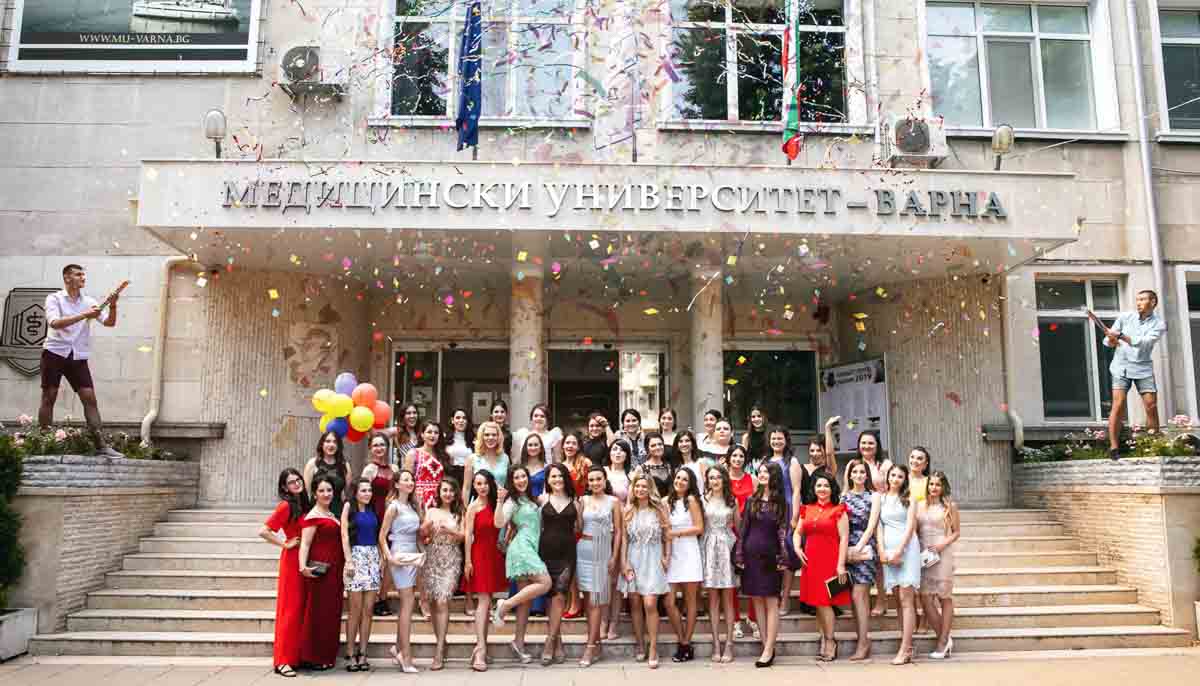 Заснемане на абсолвентски бал