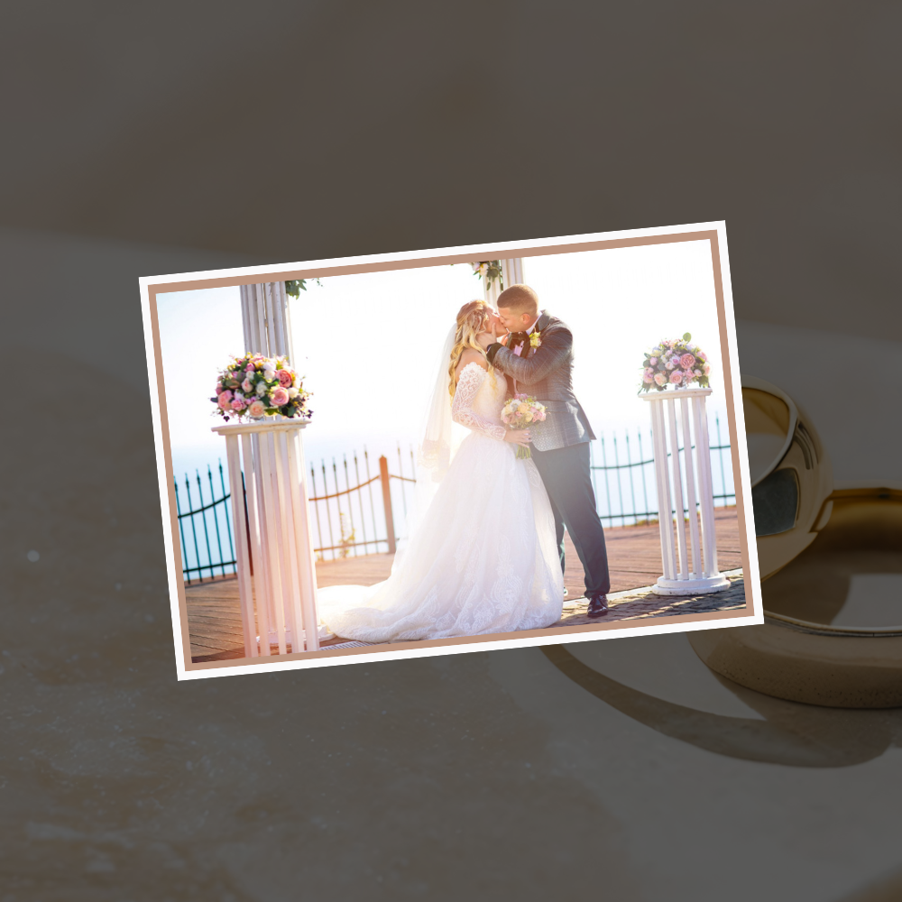 Отпечатване на снимка на младоженците за подарък на гостите